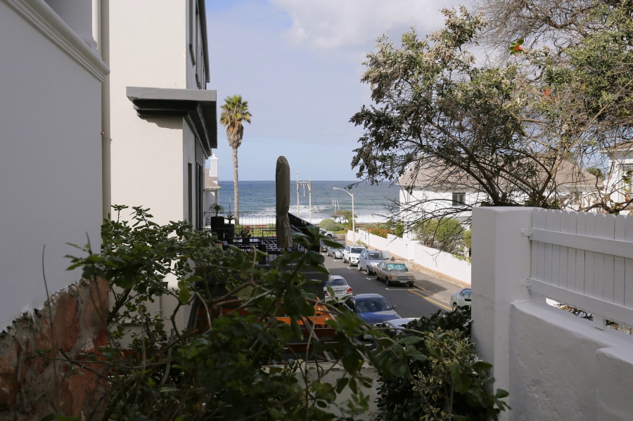 To Let 3 Bedroom Property for Rent in Kalk Bay Western Cape